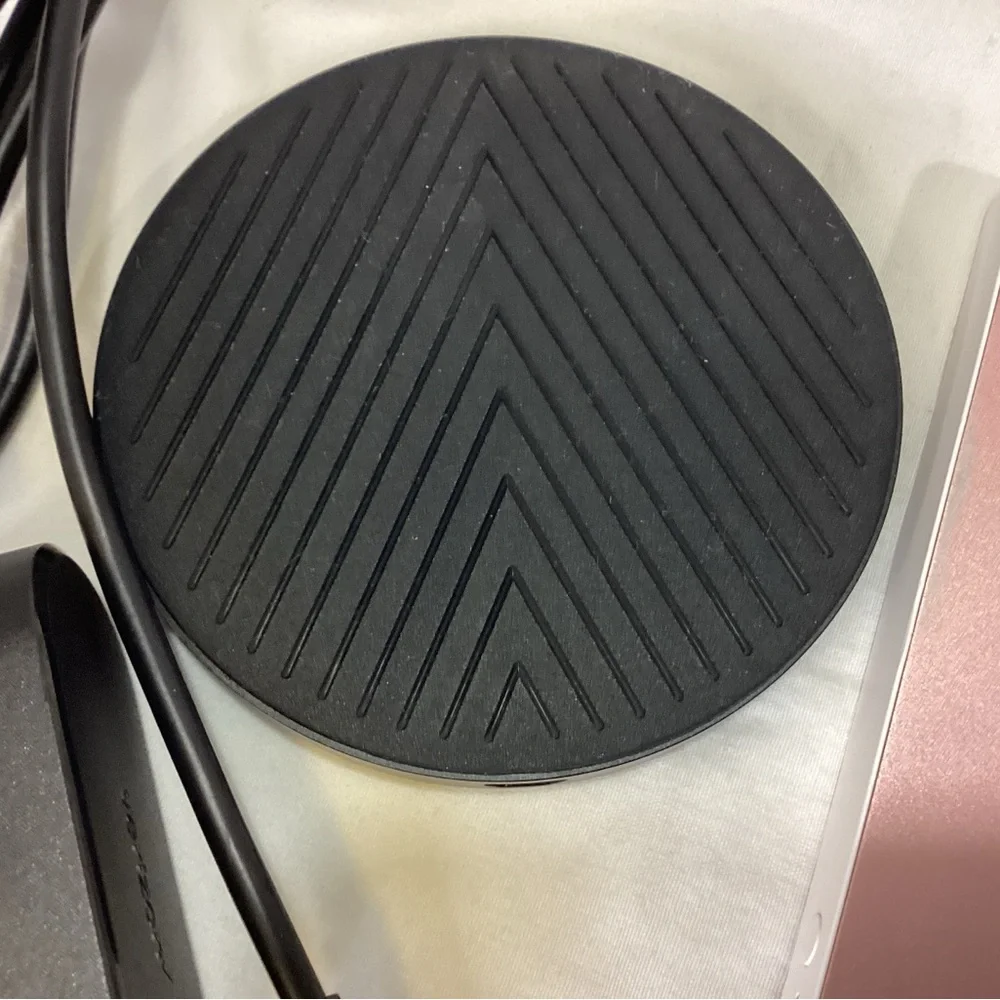 VERIZON Wireless Charging Pad AND MOPHIE CHARGER